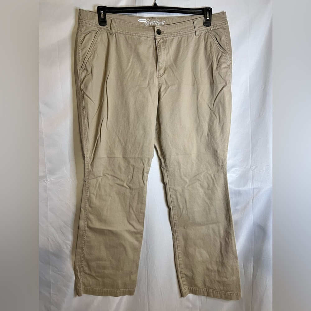 Old Navy Sweetheart Khakis. Size 20. Used.
